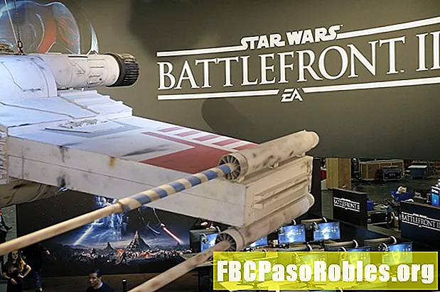 Tähtien sota: Battlefront II: n huijauskoodit ja avattavat PS2: n