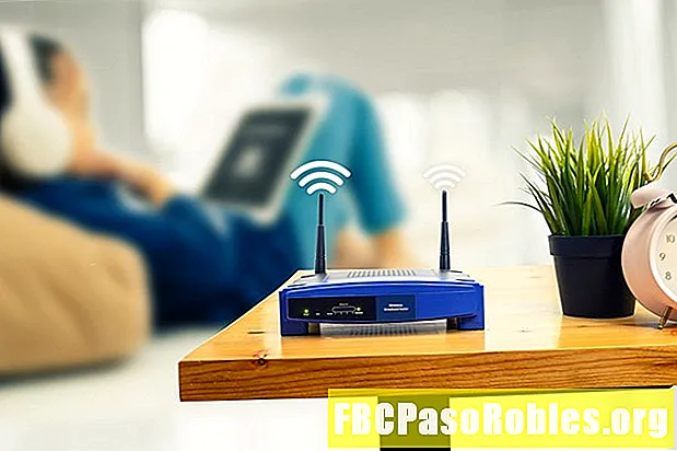 An t-aeróg Wi-Fi a athsholáthar ar Ródaire Gan Sreang