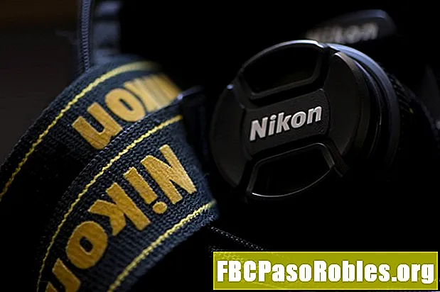 Mga mensahe ng Error sa Nikon DSLR Camera